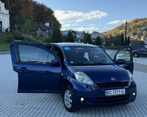 Синий Дайхатсу Сирион, объемом двигателя 1.3 л и пробегом 248 тыс. км за 5500 $, фото 2 на Automoto.ua