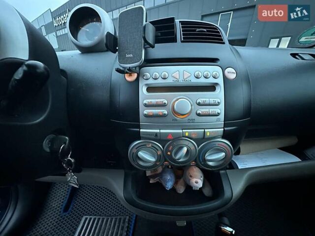 Синій Дайхатсу Sirion, об'ємом двигуна 1.3 л та пробігом 248 тис. км за 5990 $, фото 16 на Automoto.ua