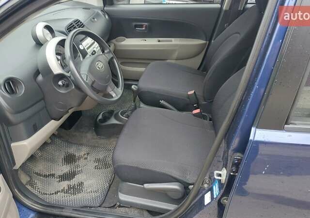 Синій Дайхатсу Sirion, об'ємом двигуна 1.3 л та пробігом 244 тис. км за 2900 $, фото 2 на Automoto.ua