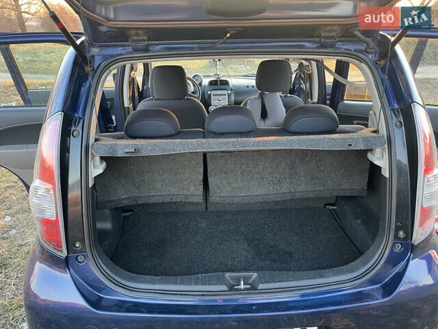 Синій Дайхатсу Sirion, об'ємом двигуна 1.3 л та пробігом 270 тис. км за 3499 $, фото 23 на Automoto.ua