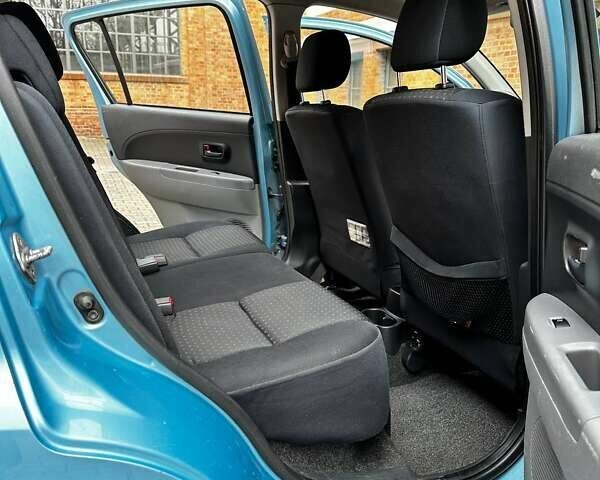 Синій Дайхатсу Sirion, об'ємом двигуна 1 л та пробігом 150 тис. км за 4200 $, фото 19 на Automoto.ua