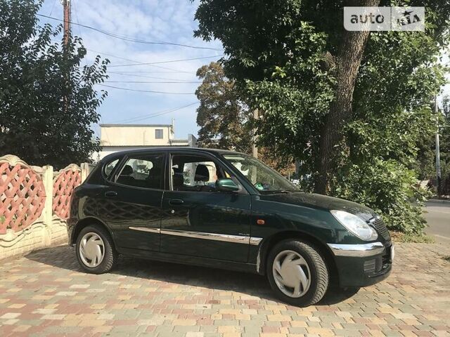 Зелений Дайхатсу Sirion, об'ємом двигуна 1 л та пробігом 160 тис. км за 3500 $, фото 3 на Automoto.ua