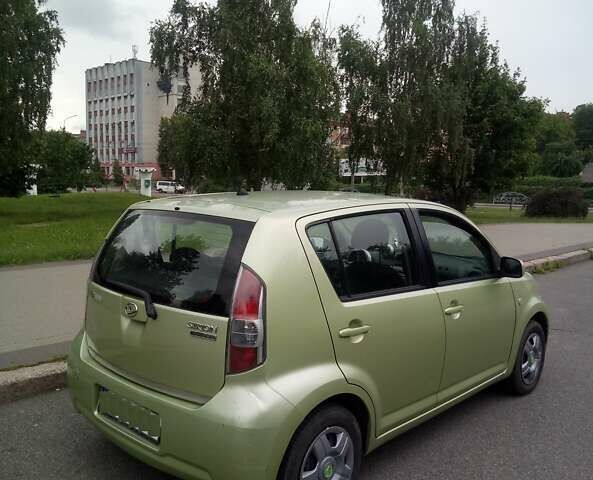 Зелений Дайхатсу Sirion, об'ємом двигуна 1.3 л та пробігом 219 тис. км за 3550 $, фото 3 на Automoto.ua