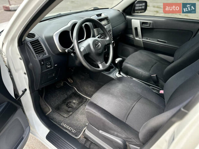Білий Дайхатсу Terios, об'ємом двигуна 1.5 л та пробігом 164 тис. км за 7200 $, фото 7 на Automoto.ua