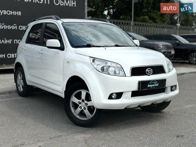 Білий Дайхатсу Terios, об'ємом двигуна 1.5 л та пробігом 164 тис. км за 7200 $, фото 2 на Automoto.ua