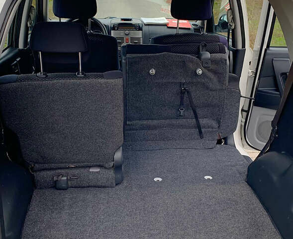 Дайхатсу Териос 2009 в Одессе на Automoto.ua Белый Дайхатсу Териос, объемом двигателя 1.5 л и пробегом 179 тыс. км за 7800 $, фото 15 на Automoto.ua