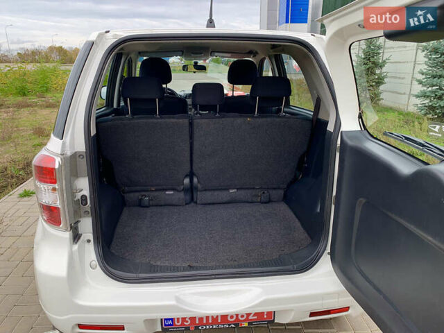 Дайхатсу Териос 2009 в Одессе на Automoto.ua Белый Дайхатсу Териос, объемом двигателя 1.5 л и пробегом 179 тыс. км за 7800 $, фото 14 на Automoto.ua