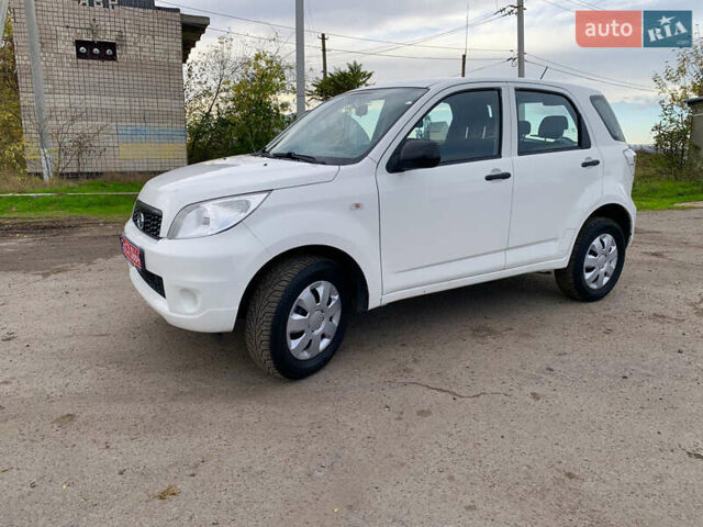 Дайхатсу Териос 2009 в Одессе на Automoto.ua Белый Дайхатсу Териос, объемом двигателя 1.5 л и пробегом 179 тыс. км за 7800 $, фото 6 на Automoto.ua