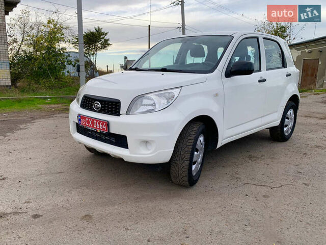 Дайхатсу Териос 2009 в Одессе на Automoto.ua Белый Дайхатсу Териос, объемом двигателя 1.5 л и пробегом 179 тыс. км за 7800 $, фото 5 на Automoto.ua