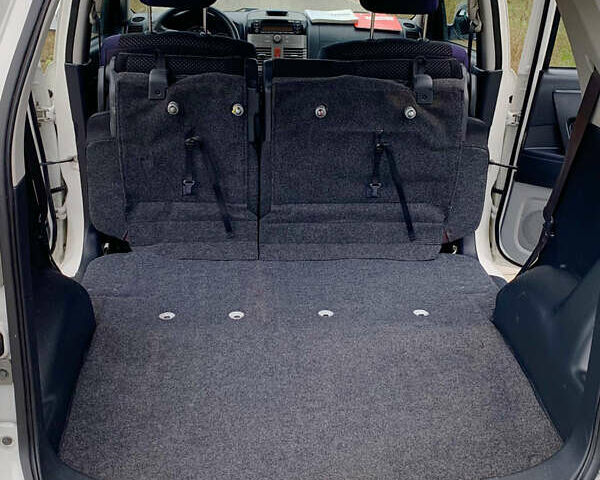 Дайхатсу Териос 2009 в Одессе на Automoto.ua Белый Дайхатсу Териос, объемом двигателя 1.5 л и пробегом 179 тыс. км за 7800 $, фото 16 на Automoto.ua