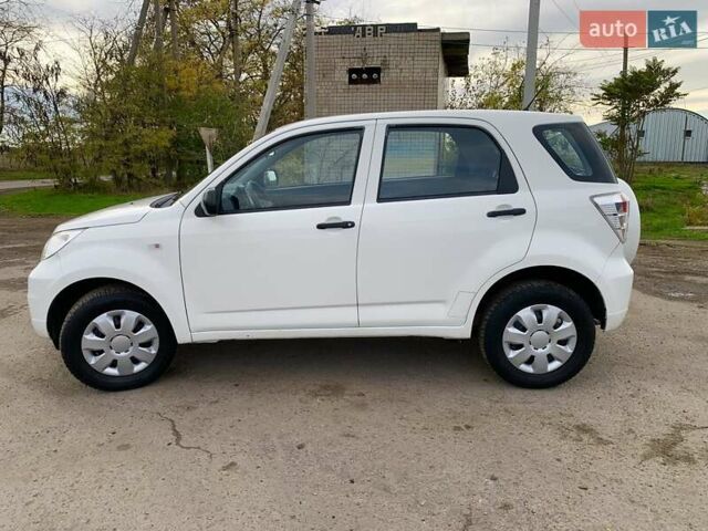 Дайхатсу Териос 2009 в Одессе на Automoto.ua Белый Дайхатсу Териос, объемом двигателя 1.5 л и пробегом 179 тыс. км за 7800 $, фото 7 на Automoto.ua