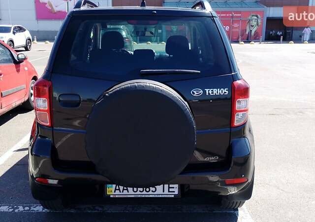 Черный Дайхатсу Териос, объемом двигателя 1.5 л и пробегом 139 тыс. км за 8000 $, фото 7 на Automoto.ua