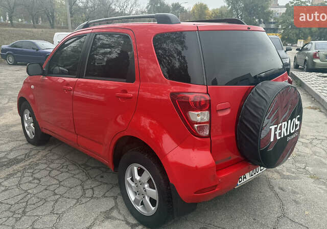 Червоний Дайхатсу Terios, об'ємом двигуна 1.5 л та пробігом 198 тис. км за 6900 $, фото 2 на Automoto.ua