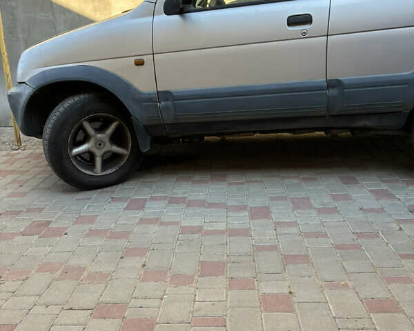 Сірий Дайхатсу Terios, об'ємом двигуна 1.6 л та пробігом 239 тис. км за 3600 $, фото 3 на Automoto.ua