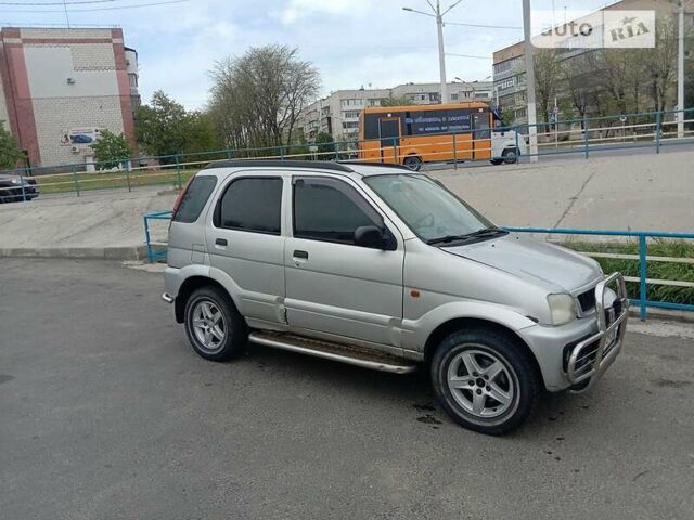 Сірий Дайхатсу Terios, об'ємом двигуна 1.3 л та пробігом 205 тис. км за 4900 $, фото 1 на Automoto.ua