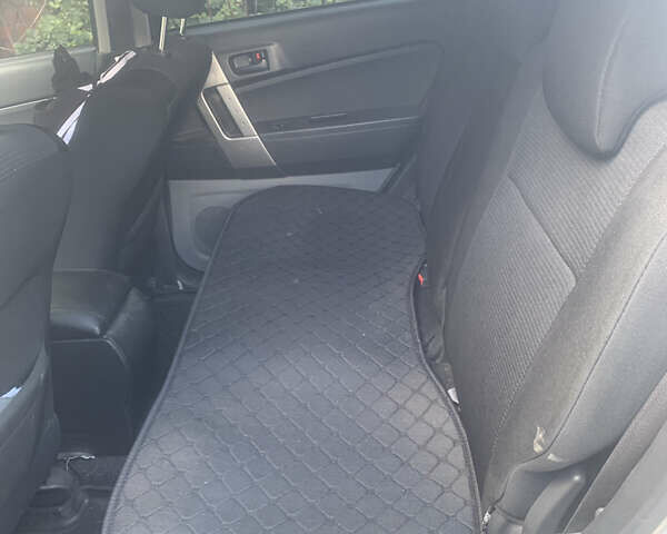 Дайхатсу Териос 2006 в Виннице на Automoto.ua Серый Дайхатсу Териос, объемом двигателя 1.5 л и пробегом 152 тыс. км за 6500 $, фото 13 на Automoto.ua