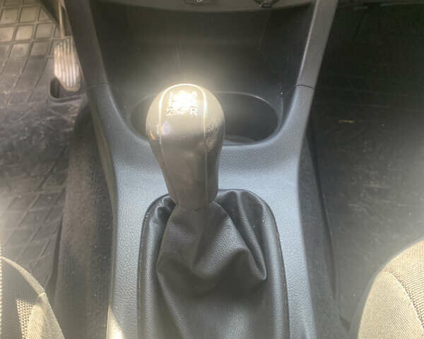 Дайхатсу Териос 2006 в Виннице на Automoto.ua Серый Дайхатсу Териос, объемом двигателя 1.5 л и пробегом 152 тыс. км за 6500 $, фото 10 на Automoto.ua