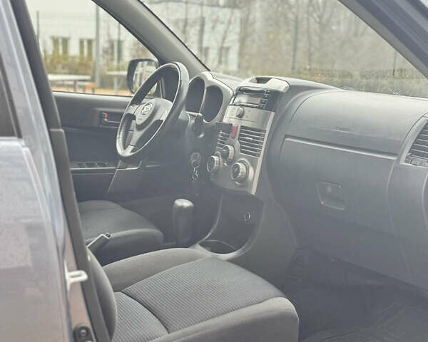 Серый Дайхатсу Териос, объемом двигателя 1.5 л и пробегом 139 тыс. км за 7999 $, фото 3 на Automoto.ua