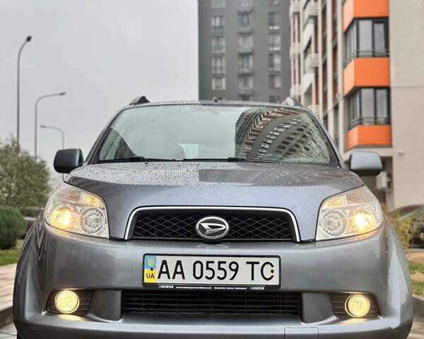 Серый Дайхатсу Териос, объемом двигателя 1.5 л и пробегом 139 тыс. км за 7999 $, фото 1 на Automoto.ua
