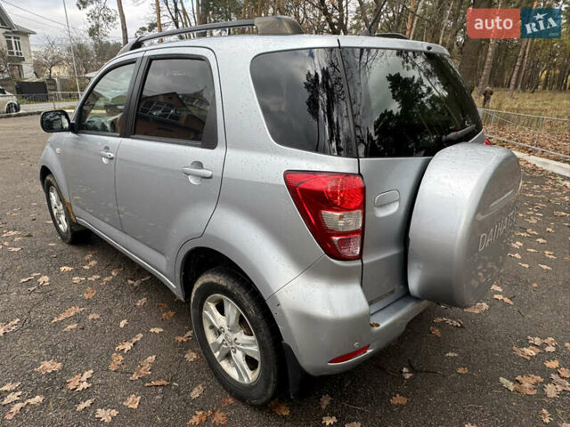 Сірий Дайхатсу Terios, об'ємом двигуна 1.5 л та пробігом 130 тис. км за 5999 $, фото 10 на Automoto.ua