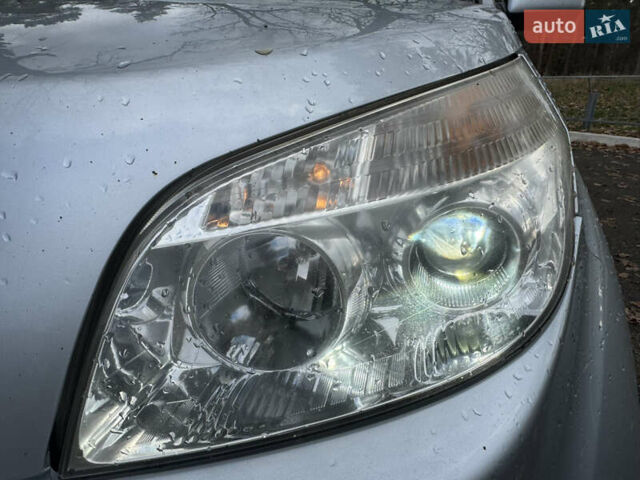 Сірий Дайхатсу Terios, об'ємом двигуна 1.5 л та пробігом 130 тис. км за 5999 $, фото 7 на Automoto.ua