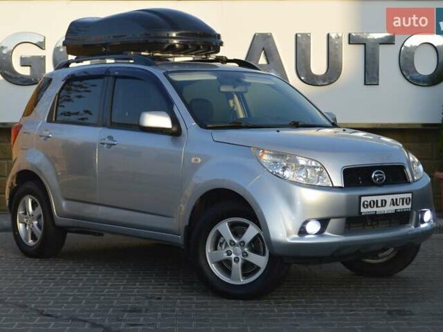 Серый Дайхатсу Териос, объемом двигателя 1.5 л и пробегом 79 тыс. км за 9700 $, фото 2 на Automoto.ua