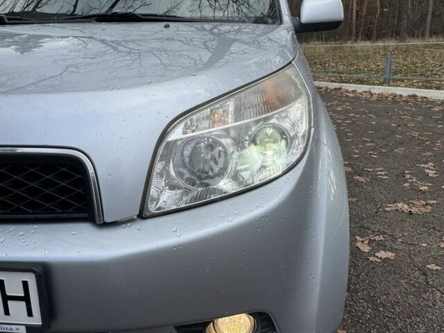 Серый Дайхатсу Териос, объемом двигателя 1.5 л и пробегом 140 тыс. км за 5999 $, фото 6 на Automoto.ua