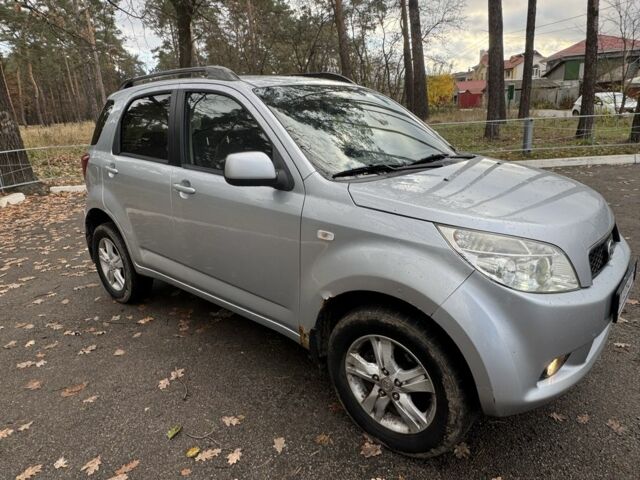 Серый Дайхатсу Териос, объемом двигателя 1.5 л и пробегом 140 тыс. км за 5999 $, фото 1 на Automoto.ua