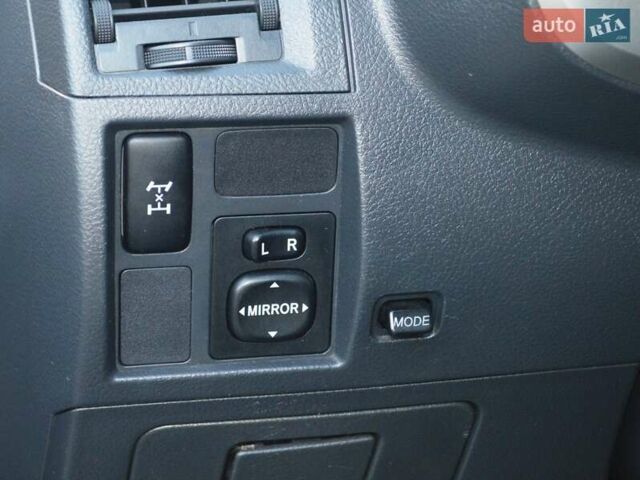 Серый Дайхатсу Териос, объемом двигателя 1.5 л и пробегом 79 тыс. км за 9700 $, фото 20 на Automoto.ua