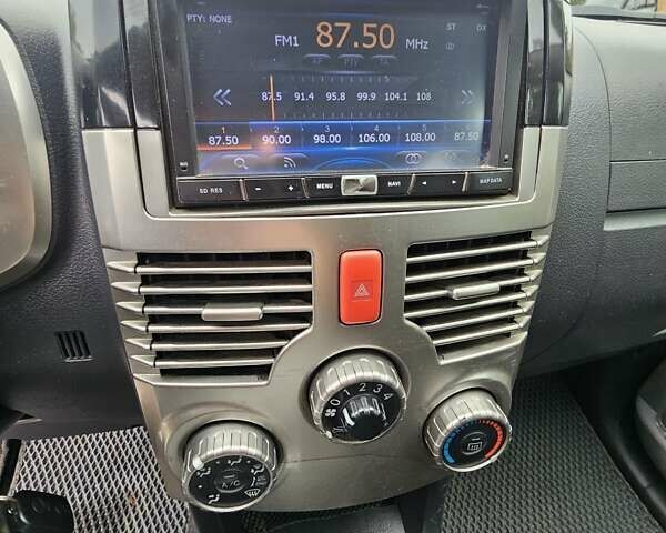 Серый Дайхатсу Териос, объемом двигателя 1.5 л и пробегом 180 тыс. км за 6500 $, фото 27 на Automoto.ua
