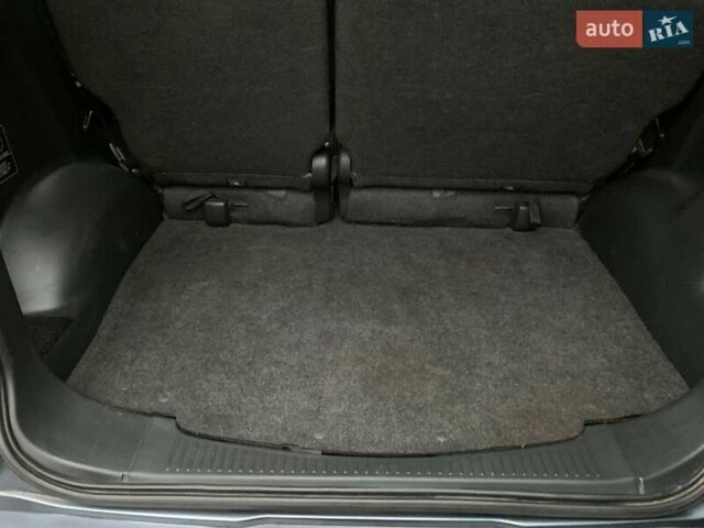 Серый Дайхатсу Териос, объемом двигателя 1.5 л и пробегом 198 тыс. км за 7500 $, фото 2 на Automoto.ua