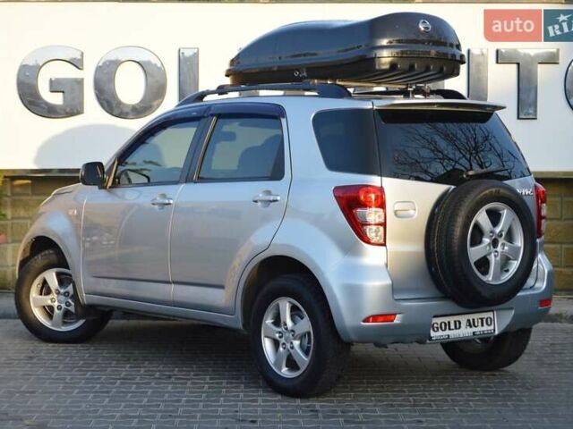 Серый Дайхатсу Териос, объемом двигателя 1.5 л и пробегом 79 тыс. км за 9700 $, фото 9 на Automoto.ua