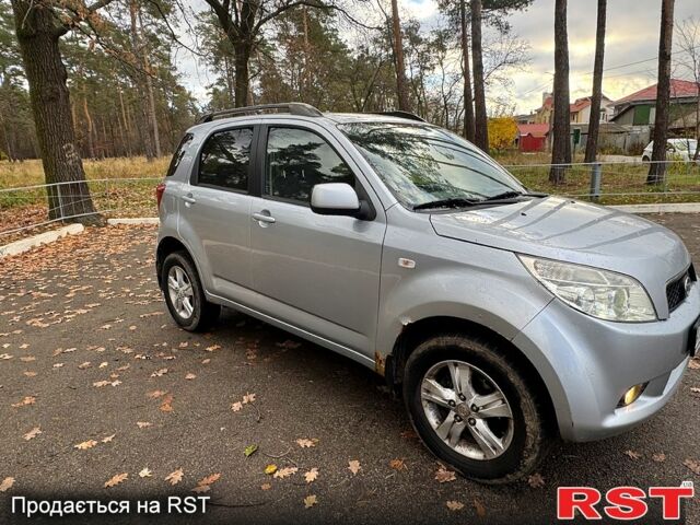 Серый Дайхатсу Териос, объемом двигателя 1.5 л и пробегом 140 тыс. км за 5999 $, фото 4 на Automoto.ua