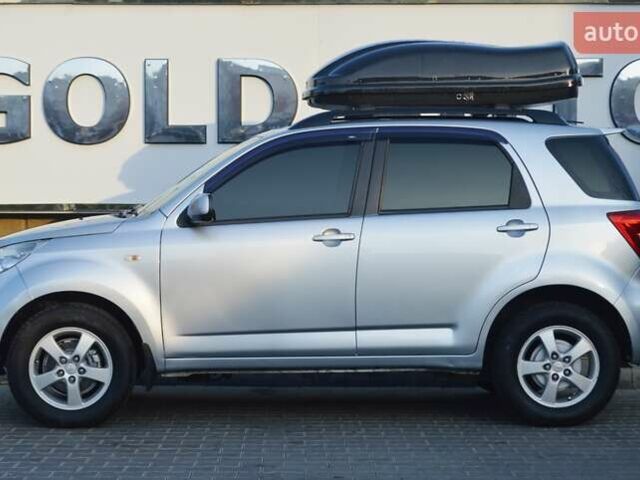 Серый Дайхатсу Териос, объемом двигателя 1.5 л и пробегом 79 тыс. км за 9700 $, фото 7 на Automoto.ua