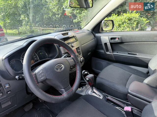Сірий Дайхатсу Terios, об'ємом двигуна 1.5 л та пробігом 160 тис. км за 8800 $, фото 3 на Automoto.ua