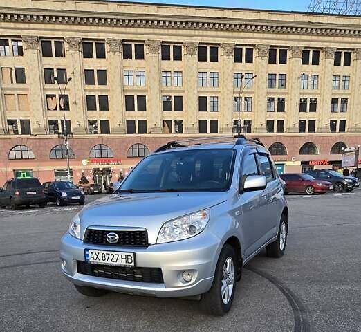 Сірий Дайхатсу Terios, об'ємом двигуна 1.5 л та пробігом 134 тис. км за 9800 $, фото 4 на Automoto.ua