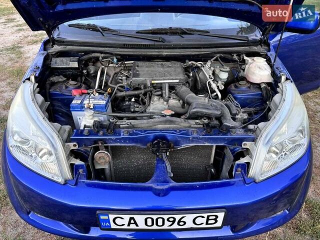 Синий Дайхатсу Териос, объемом двигателя 1.5 л и пробегом 165 тыс. км за 7700 $, фото 5 на Automoto.ua