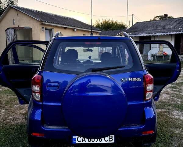 Синий Дайхатсу Териос, объемом двигателя 1.5 л и пробегом 165 тыс. км за 7700 $, фото 3 на Automoto.ua