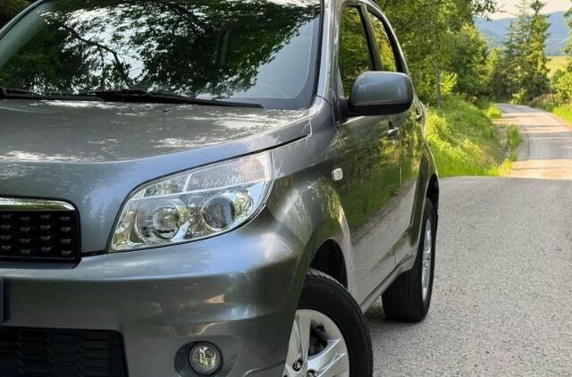 Синій Дайхатсу Terios, об'ємом двигуна 1.5 л та пробігом 225 тис. км за 4875 $, фото 4 на Automoto.ua