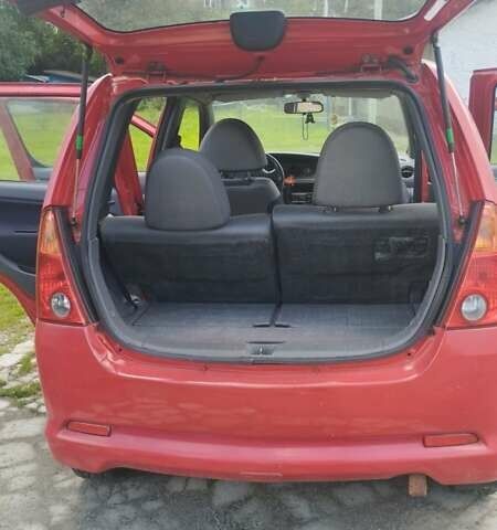 Червоний Дайхатсу YRV, об'ємом двигуна 1.3 л та пробігом 176 тис. км за 2700 $, фото 4 на Automoto.ua