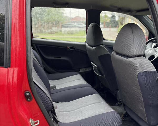 Червоний Дайхатсу YRV, об'ємом двигуна 1.3 л та пробігом 190 тис. км за 2999 $, фото 6 на Automoto.ua