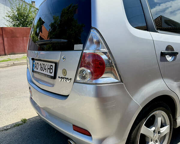 Сірий Дайхатсу YRV, об'ємом двигуна 1.3 л та пробігом 212 тис. км за 4700 $, фото 6 на Automoto.ua