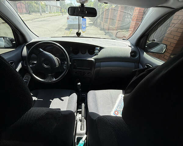 Сірий Дайхатсу YRV, об'ємом двигуна 1.3 л та пробігом 212 тис. км за 4700 $, фото 9 на Automoto.ua