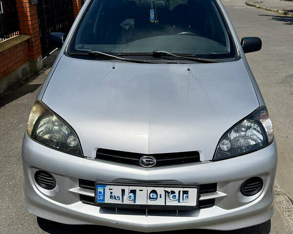 Сірий Дайхатсу YRV, об'ємом двигуна 1.3 л та пробігом 212 тис. км за 4700 $, фото 2 на Automoto.ua