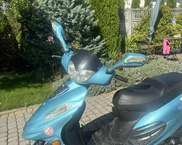 Синий Дефиант Вегас, объемом двигателя 0.12 л и пробегом 7 тыс. км за 484 $, фото 1 на Automoto.ua