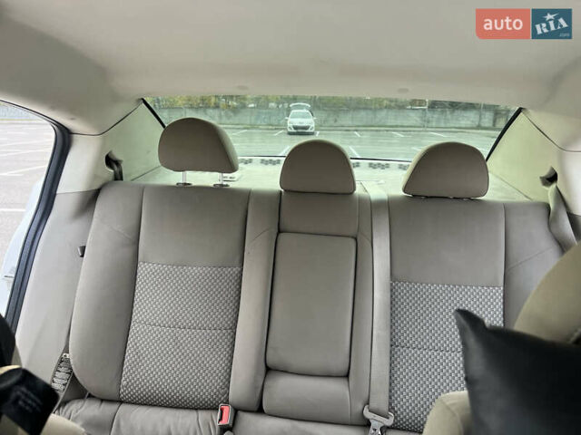 Белый Додж Авенджер, объемом двигателя 2 л и пробегом 328 тыс. км за 5800 $, фото 12 на Automoto.ua