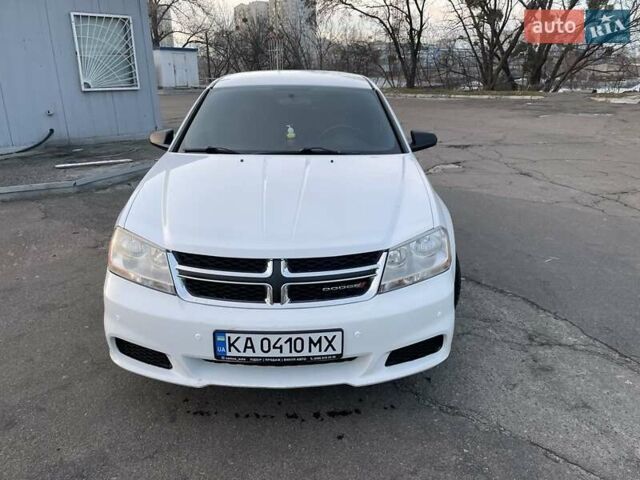 Белый Додж Авенджер, объемом двигателя 2.4 л и пробегом 174 тыс. км за 8500 $, фото 1 на Automoto.ua