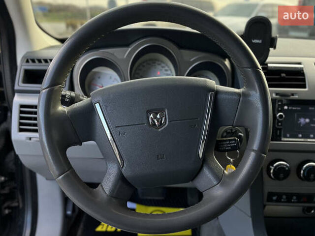 Черный Додж Авенджер, объемом двигателя 2.36 л и пробегом 266 тыс. км за 5300 $, фото 10 на Automoto.ua