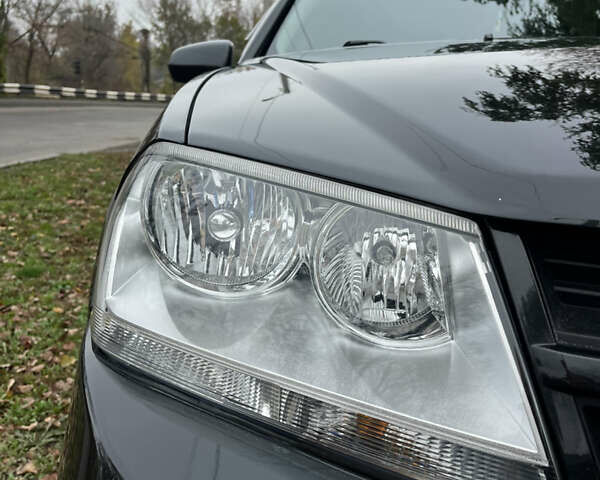 Чорний Додж Avenger, об'ємом двигуна 2 л та пробігом 155 тис. км за 6500 $, фото 2 на Automoto.ua