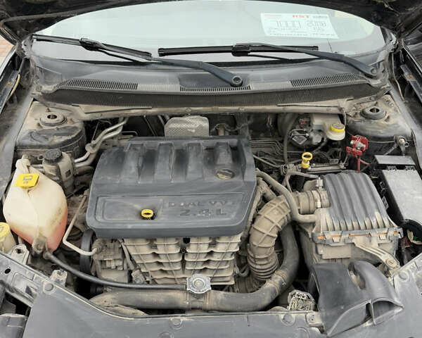 Чорний Додж Avenger, об'ємом двигуна 2.4 л та пробігом 66 тис. км за 7000 $, фото 14 на Automoto.ua
